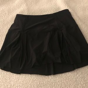 Black lulu skirt